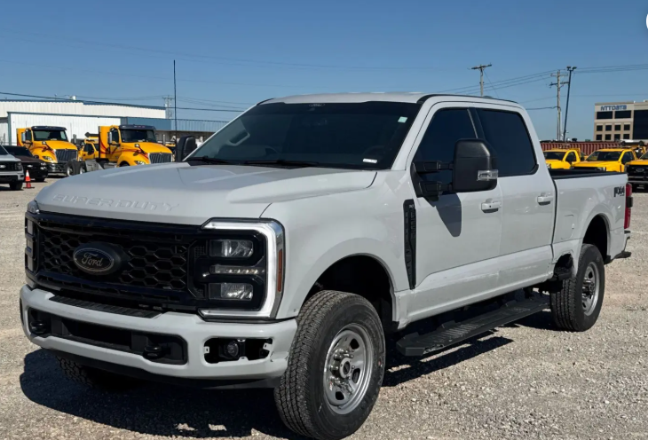 2026 Ford F250 Super Duty XLT