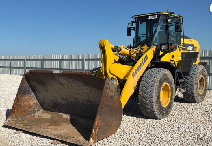 2023 Komatsu WA320-8